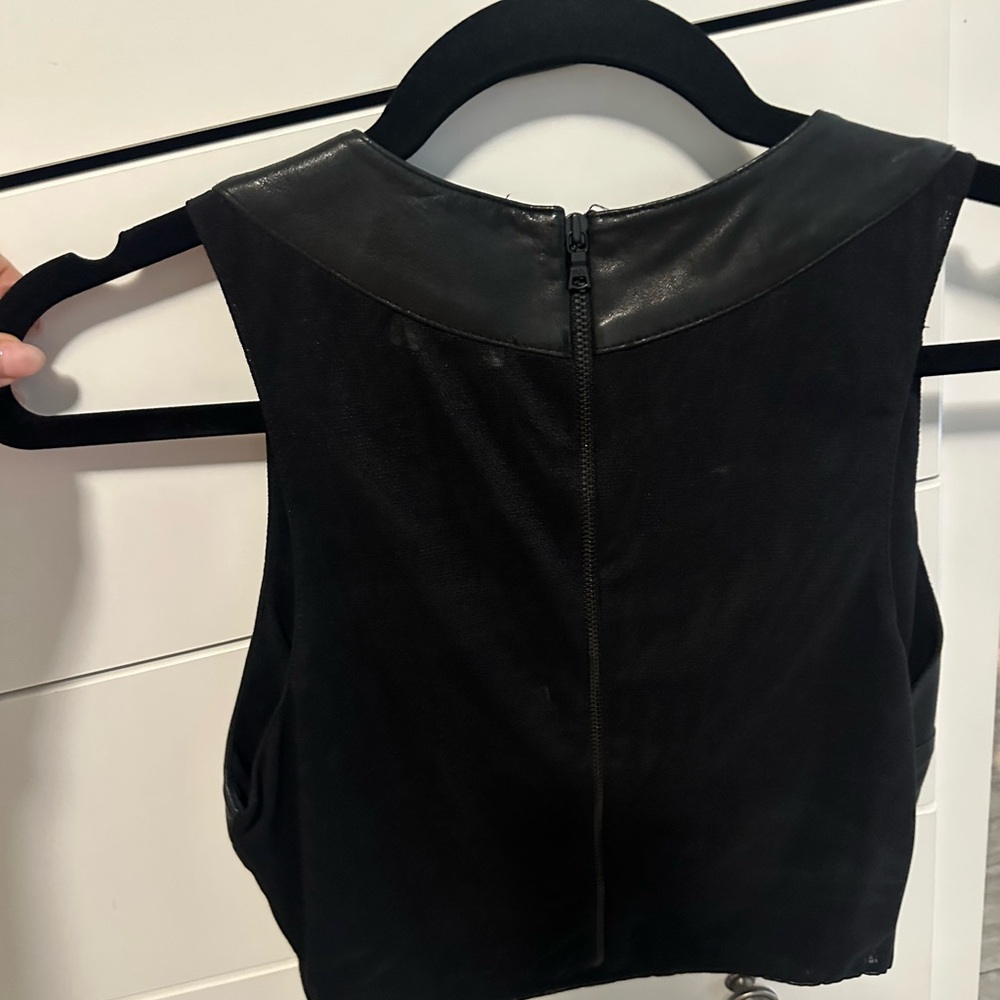 Leather Alice + Olivia Black Top - Picture 3 of 4